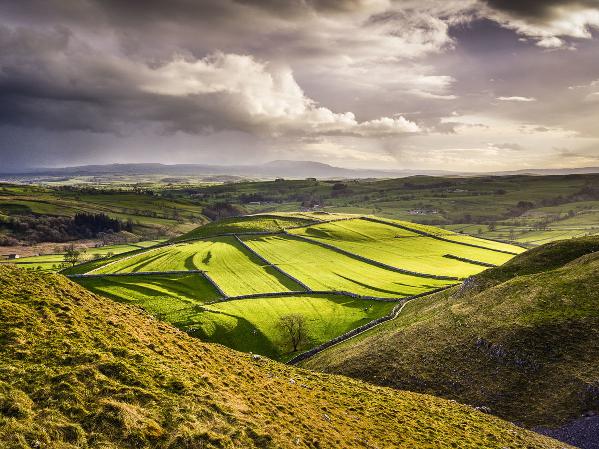 D11 Clearing Storm, Malhamdale