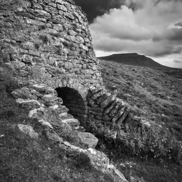LIMEKILN, INGLEBOROUGH, YORKSHIRE, 2017