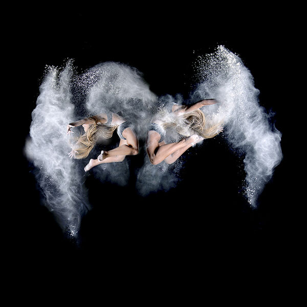 DUST DANCERS