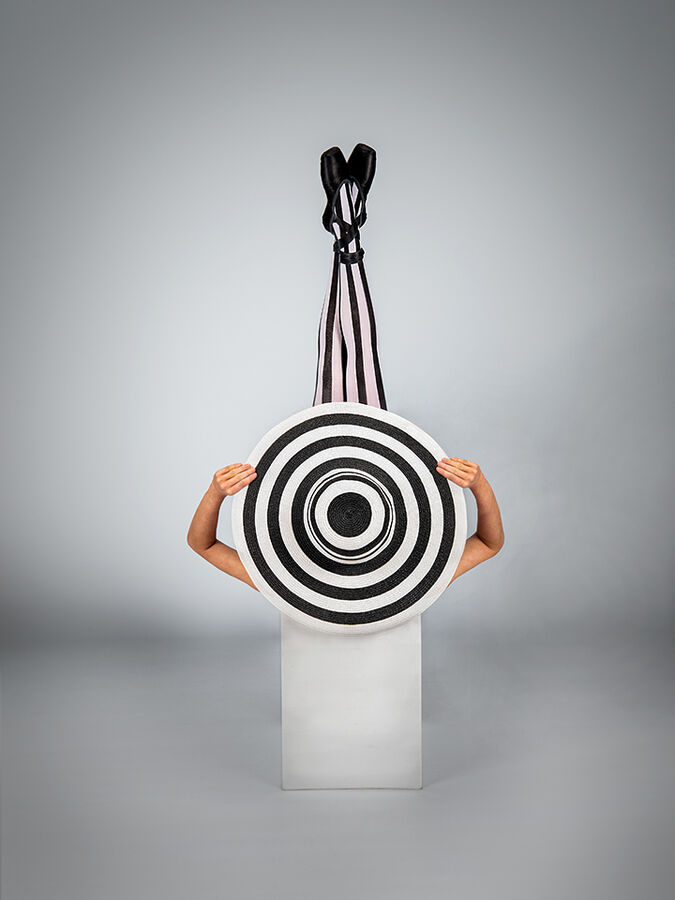 circle & Stripes