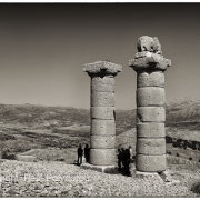 Monument grave I, Karakus