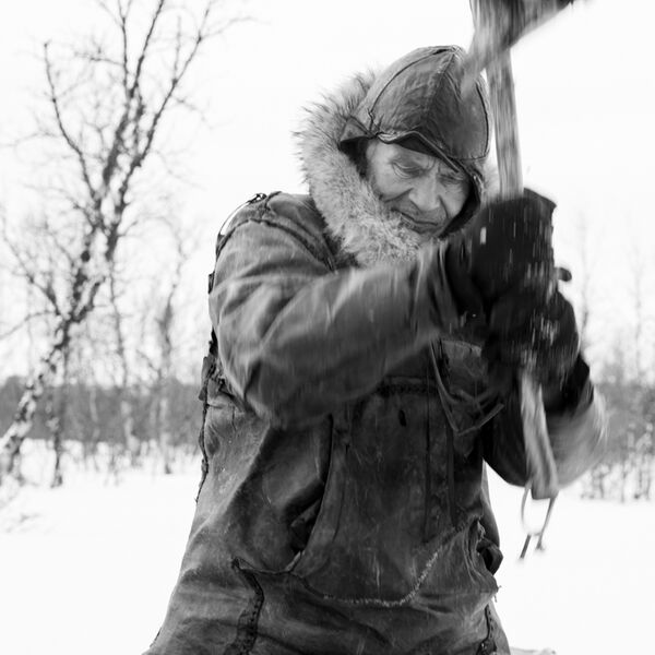 Sven Chopping Wood