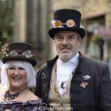 18 Points - Steampunk Couple - Iain Dickinson