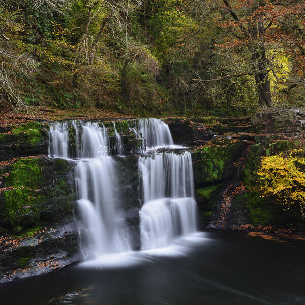 Sgwd Y Pannwr Afon Hepste waterfall autumn