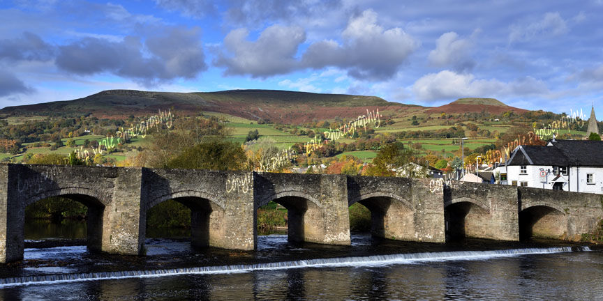 Crickhowell Bridge in Autumn.