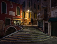 Honours CO Godfray Guilbert Venetian steps