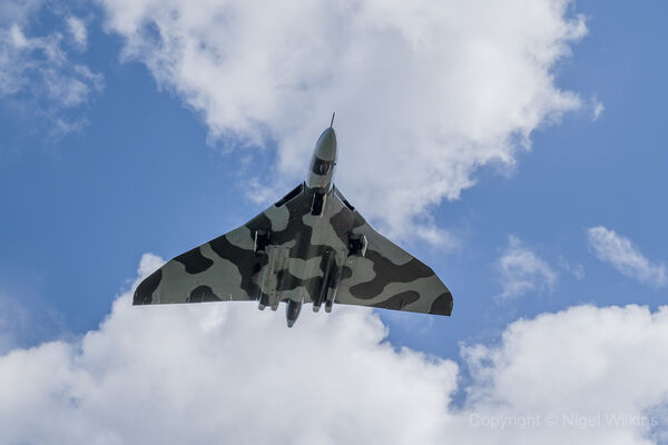 Vulcan XH558