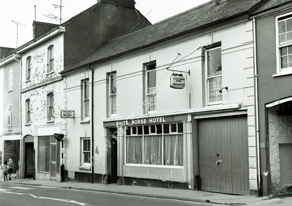 White Horse hotel, Ivybridge around 1974 (in 2019 The Old Smithy and run by St. Austell Ales)