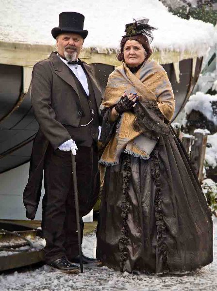 Victorian Lady & Gentleman