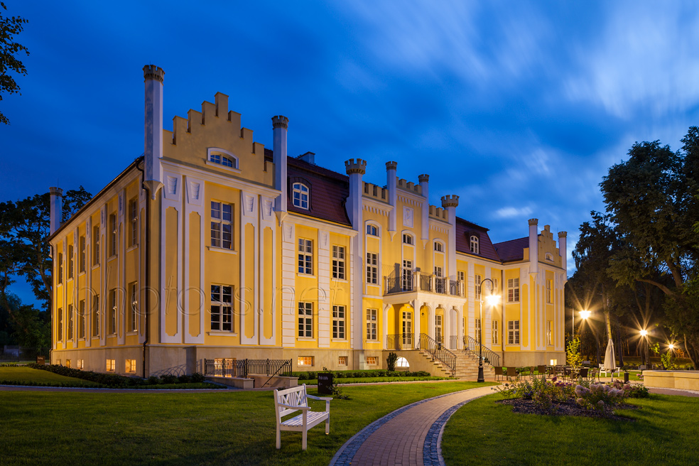 Quadrille Hotel