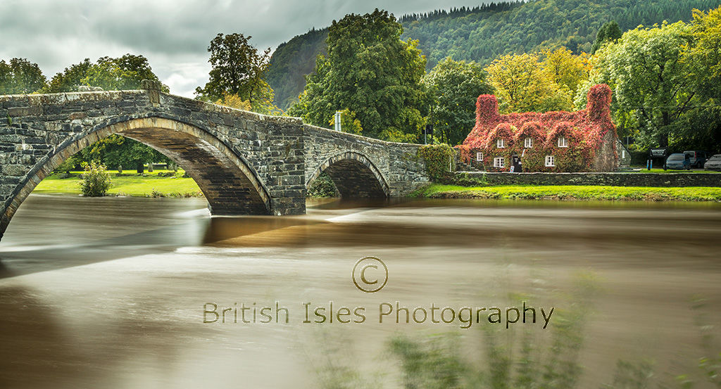 Tu Hwnt I'r Bont Tearoom at Llanrwst