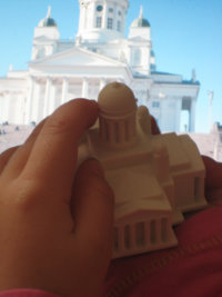 Vaihtoehto vitriinille -hanke, (An alternative to a classcase)
