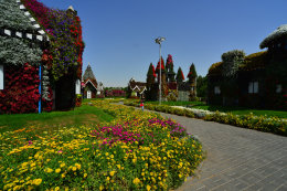 Flower Gardens, Flower Houses