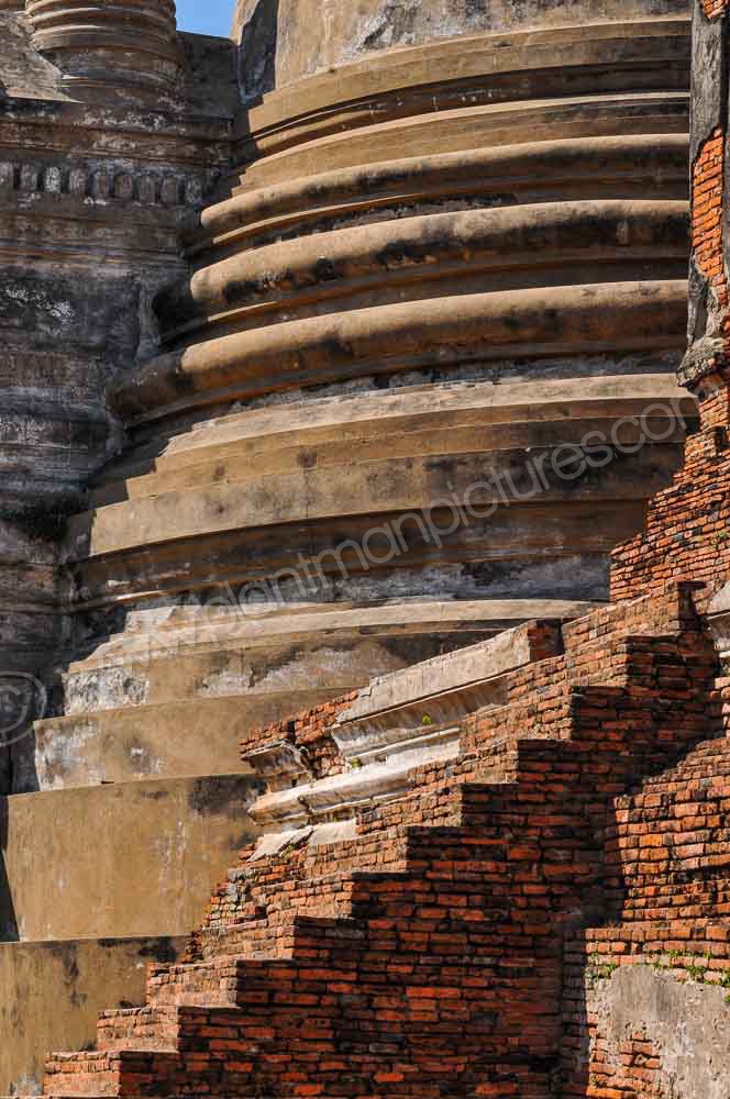 Temple Ruins at Wat Prasisangpetch