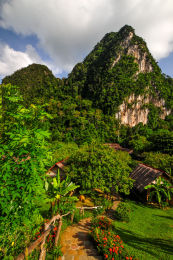 Hill and River resort