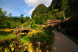 Hill and River Resort