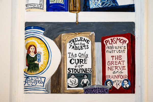 Medicine Cabinet detail -5