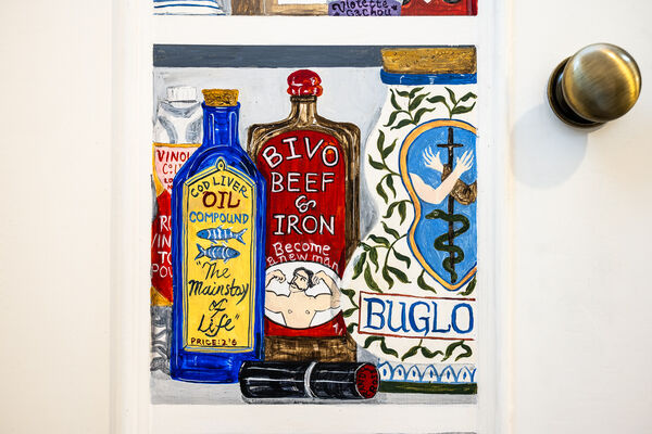 Medicine Cabinet detail -6