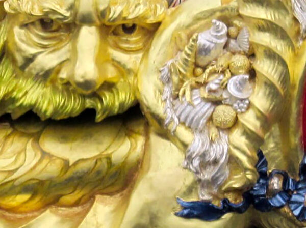 Queen's Barge Father thames