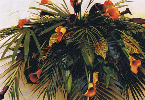 Exotic top table arrangement
