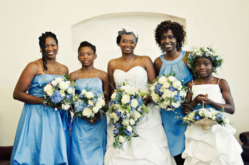 Damaqu and her bridesmaids