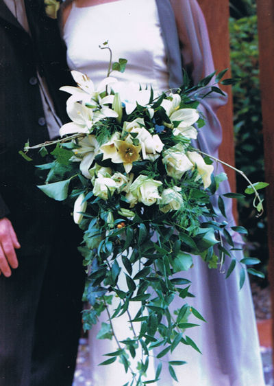 Hand-tied trailing bouquet