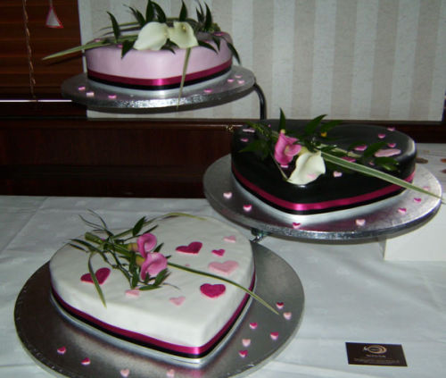 Cake decoration