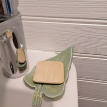 213-Leaf your Soap Here Dish - Sea mist Green - £15 for sale