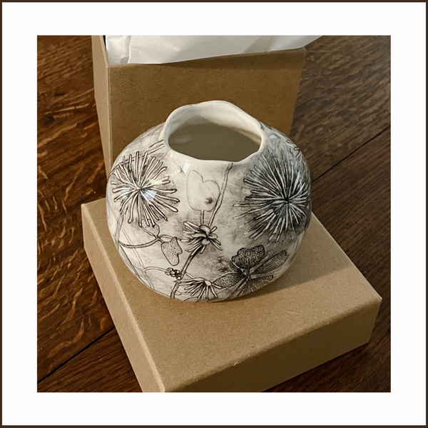 STARBURST VASE