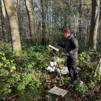 Richard sketching at Queenswood Country Park