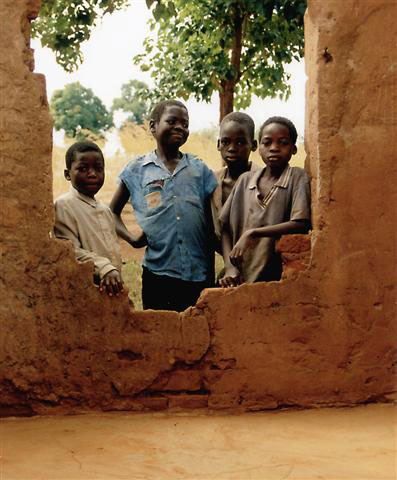 Malawi kids waiting for school