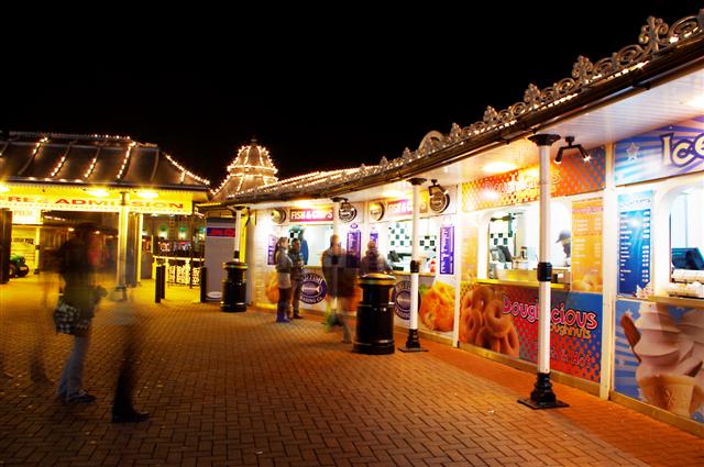 Brighton Pier chippy, Donuts Ice Cream
