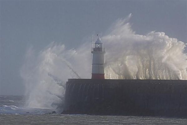 Waves over Newhaven west arm