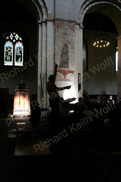 Thomas Loten conducts