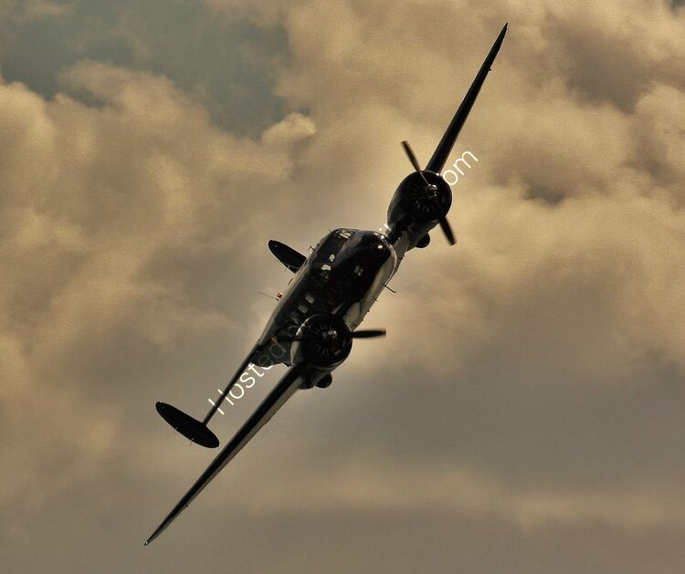 BEECH 18S (EXPEDITOR) 3NM KP110 G-BKGM (A853-CA203) Ow-Skyblue Aero Svcs Devon UK Dawlish Seafront Airshow Devon UK Order No-B18-21