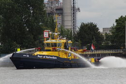 Ref-TSV229 RPA16 Tug Port Of Rotterdam Holland 2015 (C) RLT Aviation And Maritime Images 2018 opt