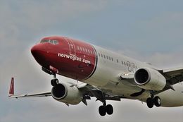 Ref B738-150 Boeing 737-8JP Norwegian LN-DYI London Gatwick Airport West Sussex Gt Britain 2014 (C)RLT Aviation And Maritime Images 2018 opt