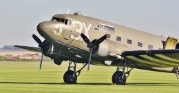 Ref DC3-17 Douglas C47 Dakota 2100882 N5831B USAF Private Ownership Duxford Aerodrome Cambridgeshire Gt Britain 2010 (C)RLT Aviation And Maritime Images 2018
