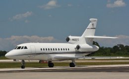 Ref F900-4 Dassault Falcon 900 N655TC Vero Beech Airport Florida USA 2015 (C)RLT Aviation And Maritime Images 2018