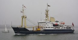 Ref RSV33 THV Patricia Buoy Tender The Solent Hampshire Gt Britain On A Misty Day 2012 (C)RLT Aviation And Maritime Images 2018