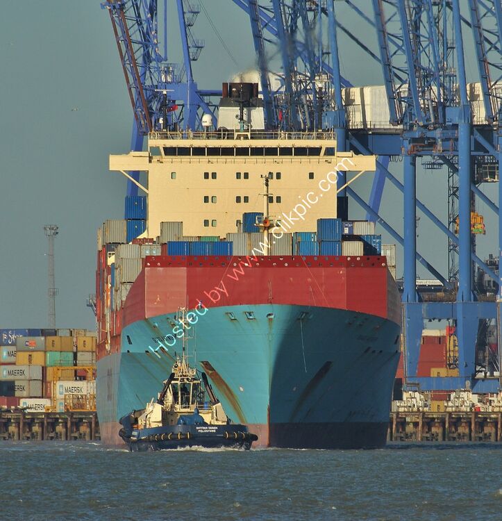 SEAGO ANTWERP Container Ship (9313905) Ow-Seago Line Blt-Volkswerft Stralsund GMBH Germany Gt-48788 LOA-966Ft (293-Mts) Port Of Felixstowe Suffolk UK 2016 Order Number OCT433