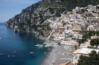Positano - ferry on jetty