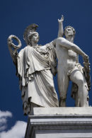 Statues, Schlossbrucke