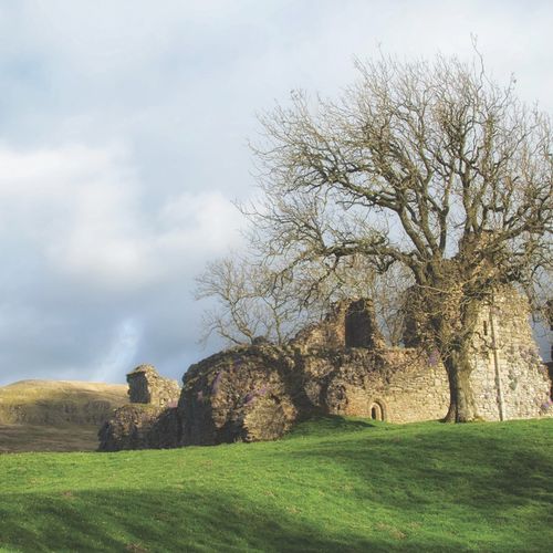 APRIL - PENDRAGON CASTLE