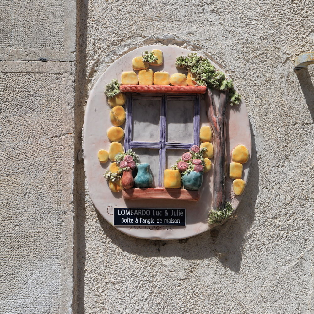 Door decoration on house at Signes