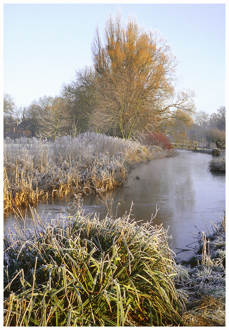 Itchen riverwalk, winter sunrise