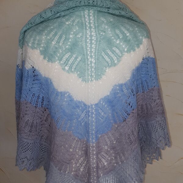 Seansons Shawl Glacial