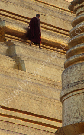 Monk on the Shwedagon Pagoda