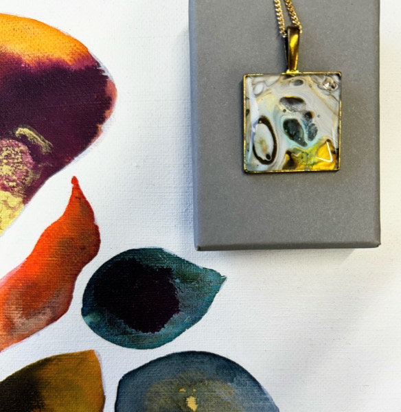 Gold multi pendant