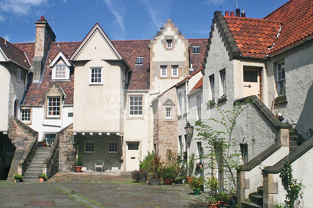 White Horse Close